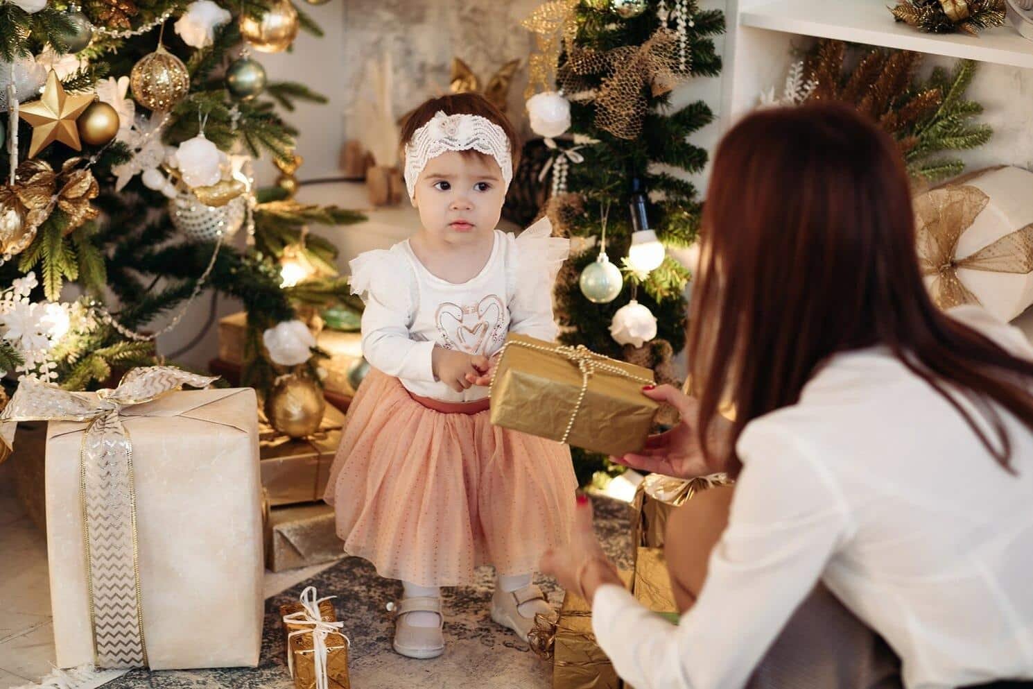 Βάπτιση αγοριού και κοριτσιού τα Χριστούγεννα